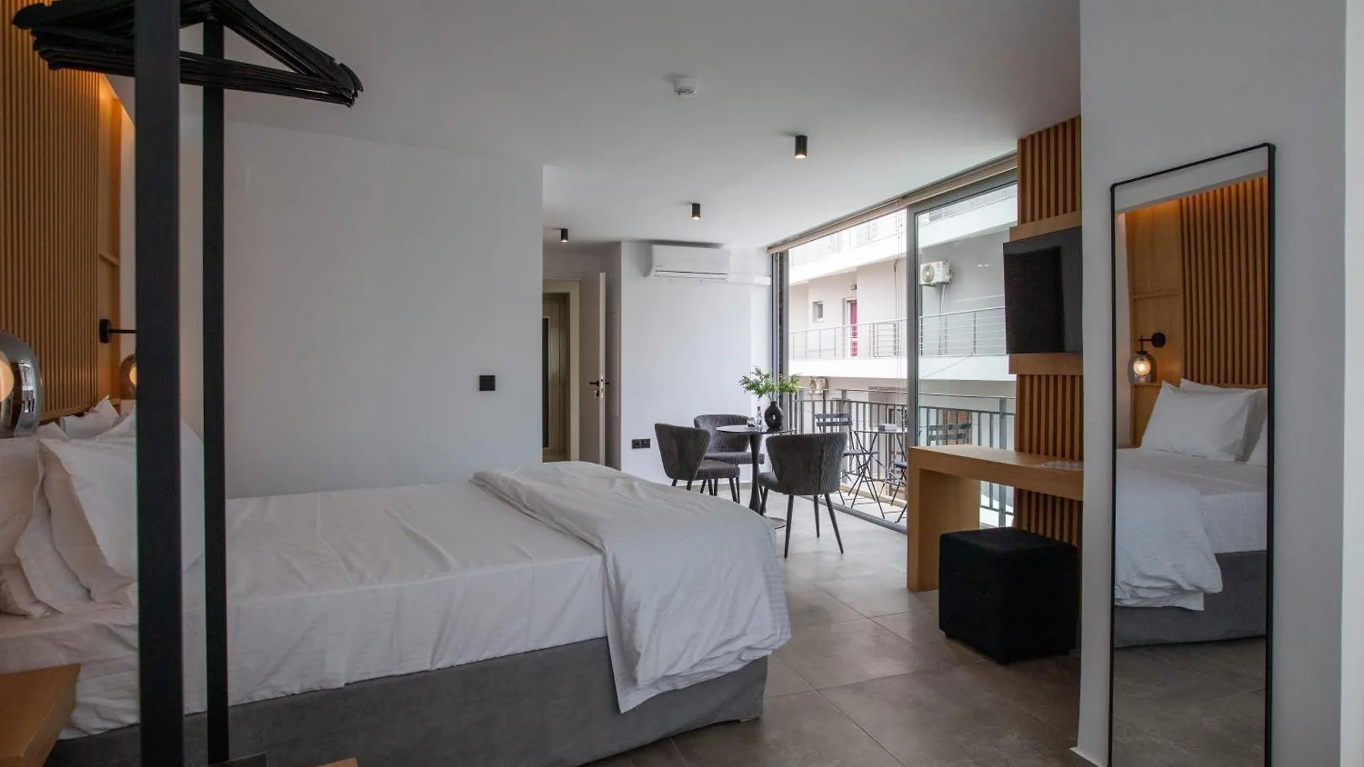 Griffin Suites Heraklion  Heraklion (Crete)
