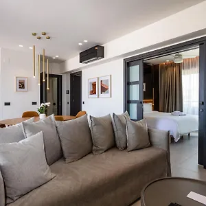 Porta Apartahotel